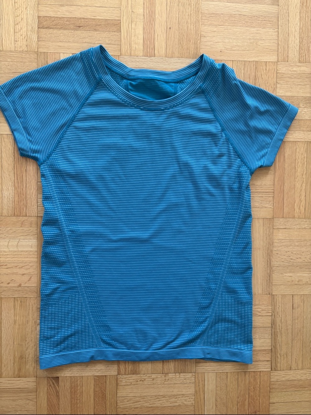 Athleta Momentum Short Sleeve Active Tee